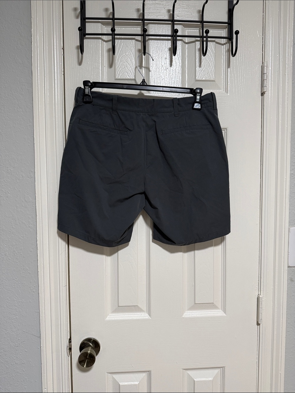 J.CREW Men's Gray Performance Shorts size 31 - Picture 2 of 12